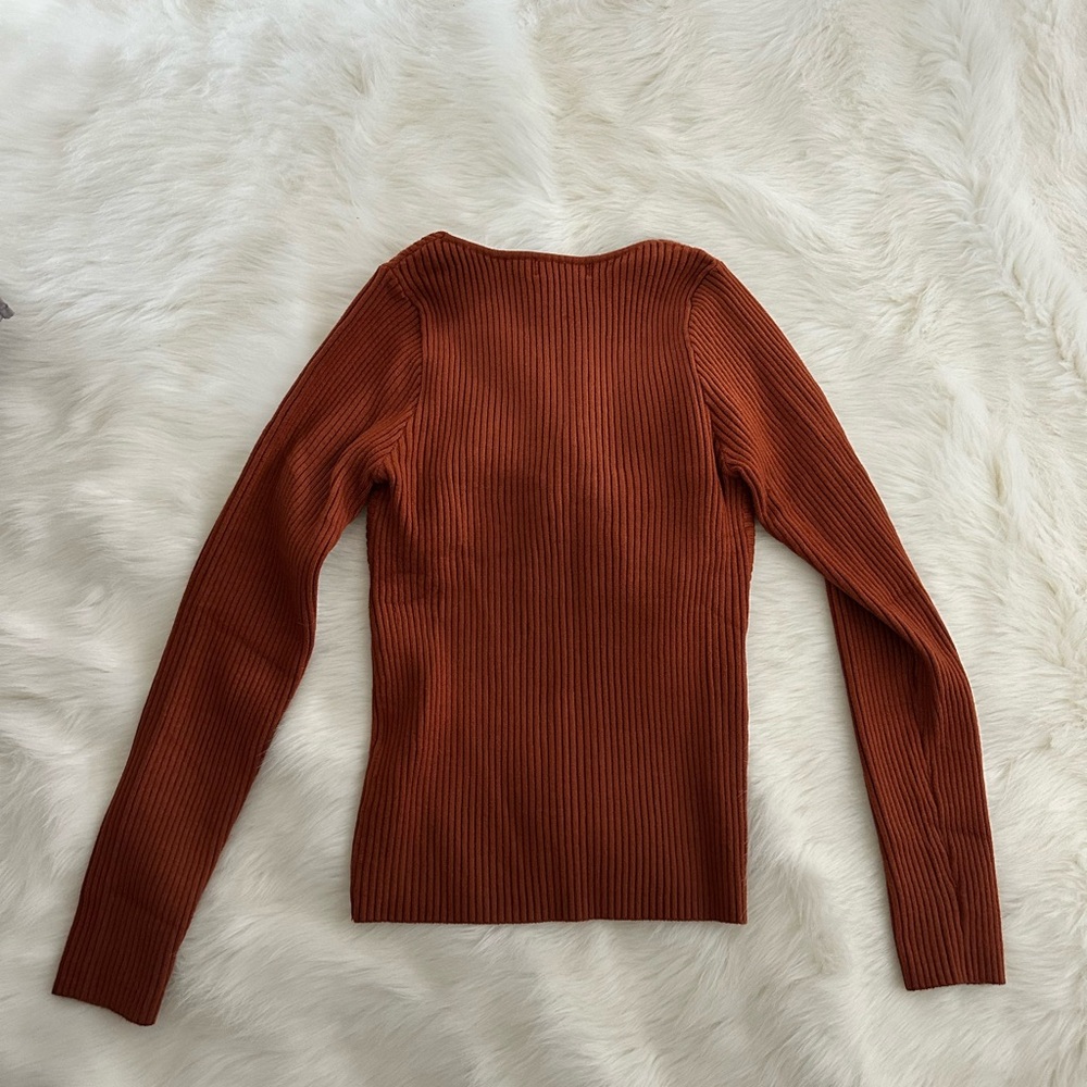 Women's Brown Ribbed Knit Top - Picture 8 of 8